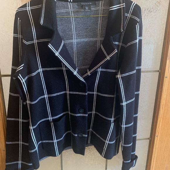 TAHARI PLAID CARDIGAN 20” PTP + STRETCH - Picture 1 of 5